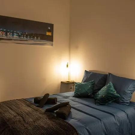 Apartamento Superbe T2 Au Coeur De Lalande+parking Prive *