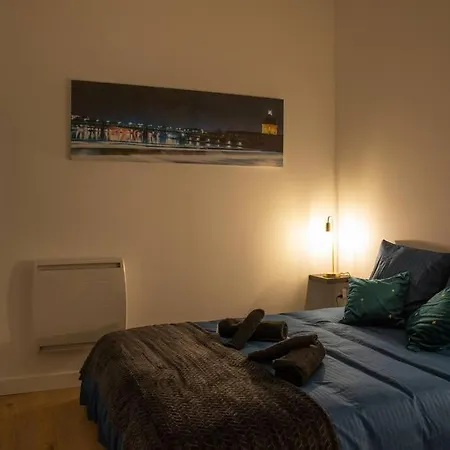 Apartament Superbe T2 Au Coeur De Lalande+parking Prive *